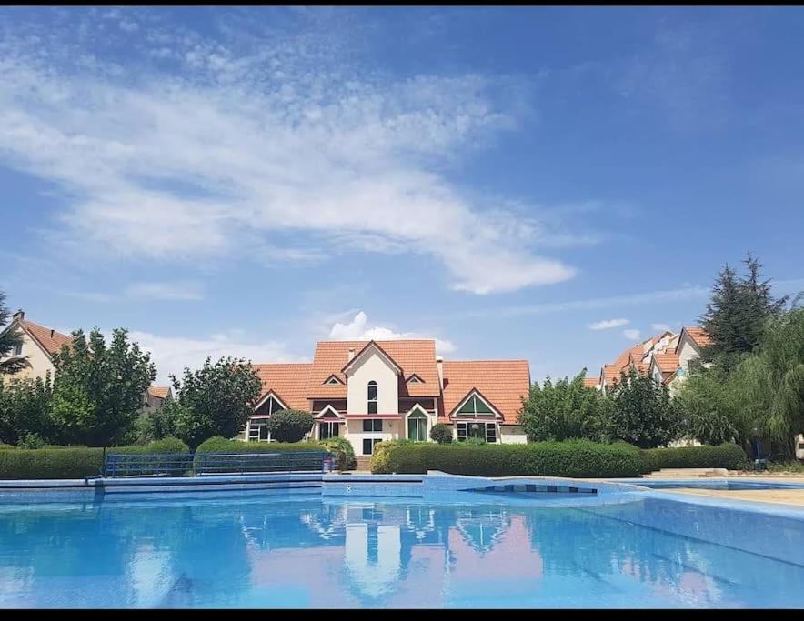 جميلة مع موقف سيارت مجانية في Ifrane (Ifrane)