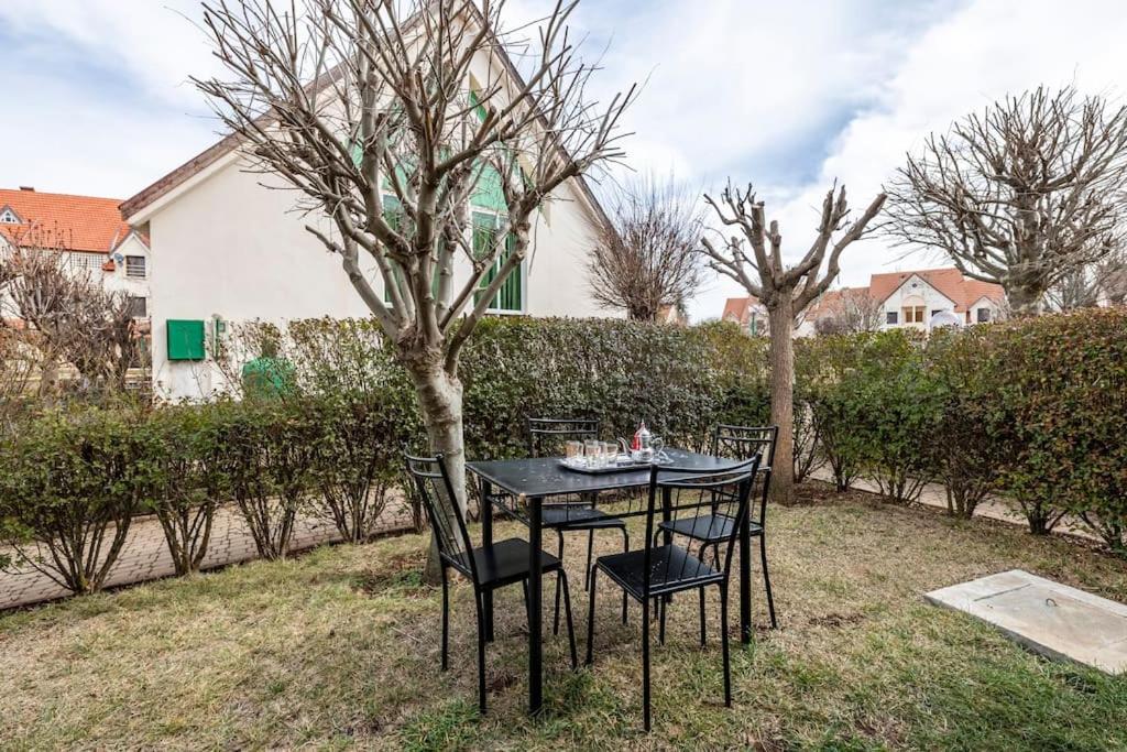 جميلة مع موقف سيارت مجانية في Apartment